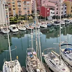 Mykonos Iii, T2 Mezzanine, Vue Mer, Parking Et Wifi Agde